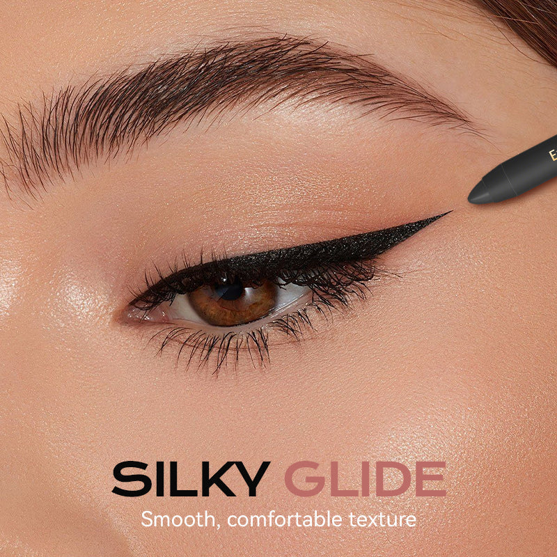 2-In-1 Eyeshadow Liner with Blending Brush